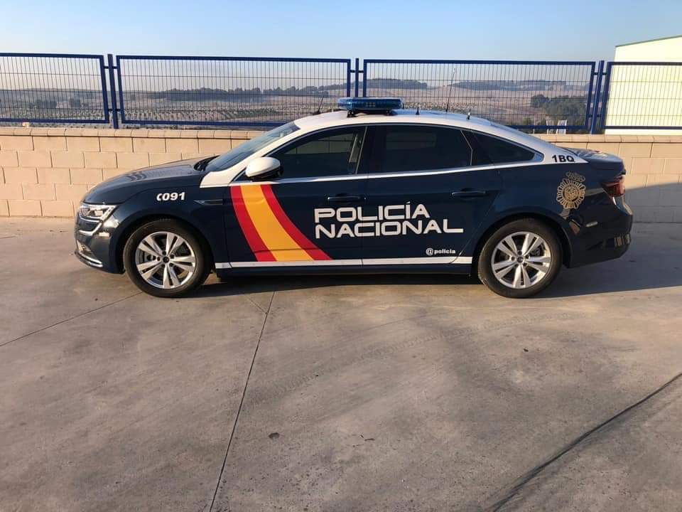 Renault Talismán para la Policía Nacional - h50