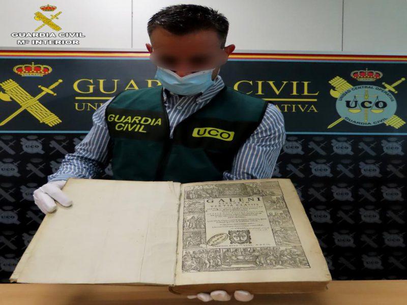 La Guardia Civil recupera bienes culturales de gran valor histórico que se  daban por desaparecidos - h50