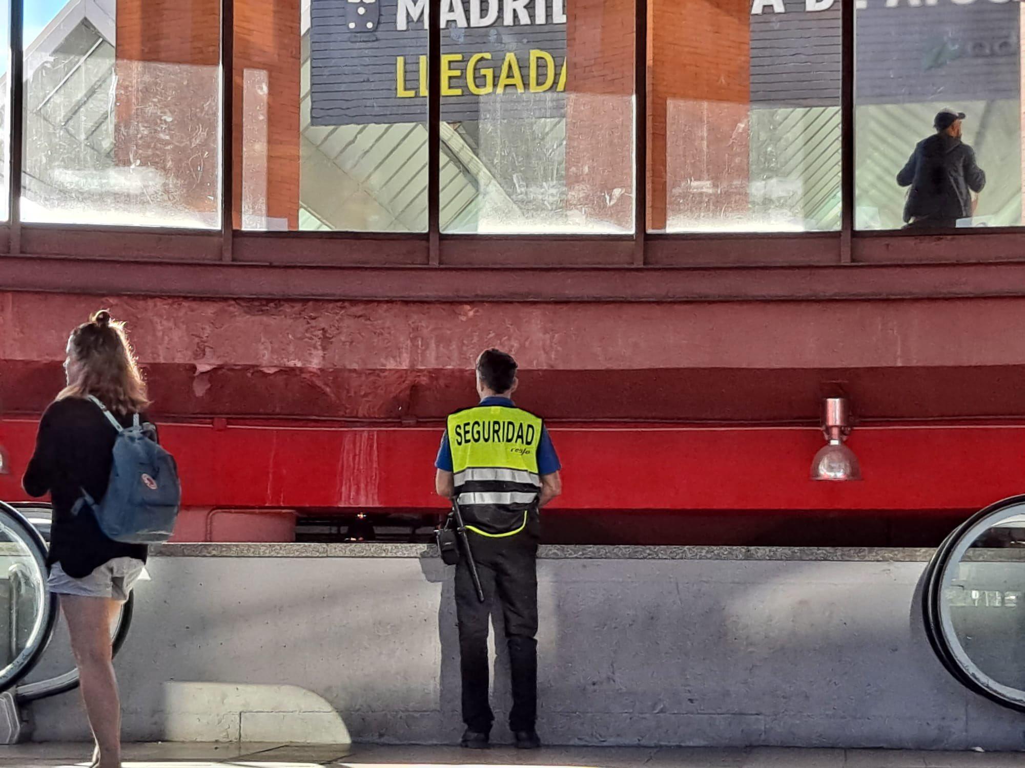 Vigilantes de seguridad: el pitorreo de la seguridad en España - h50
